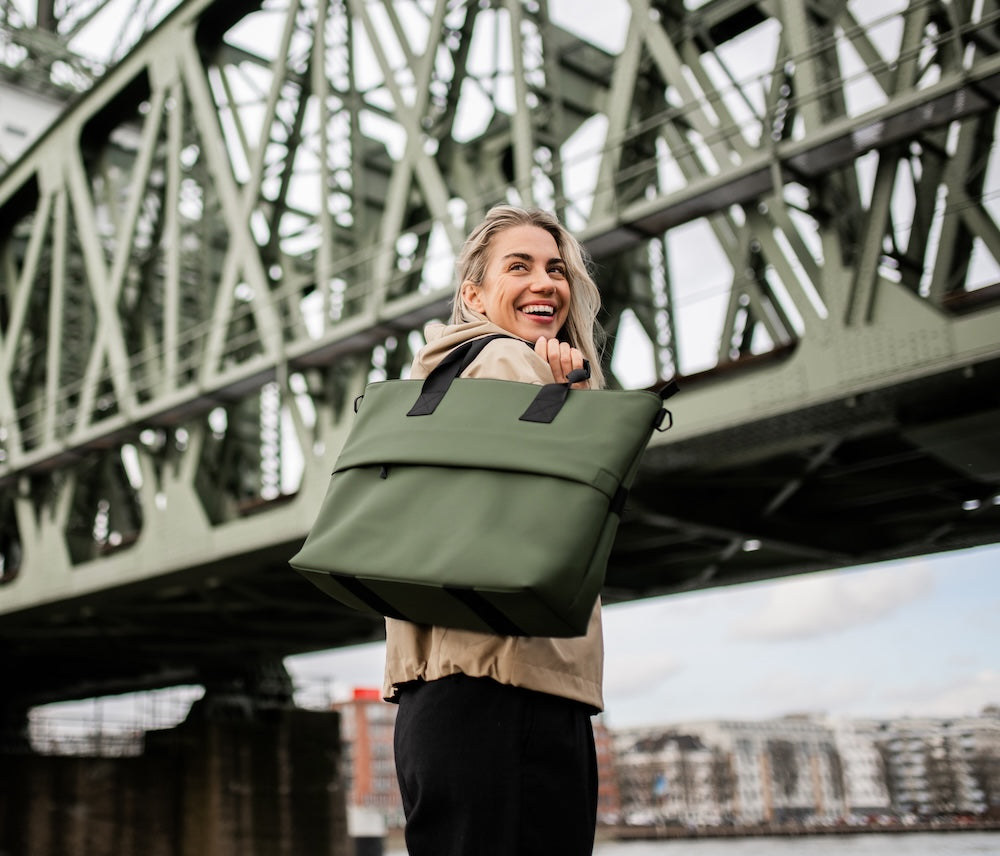 Airback TOTE - Olive Green