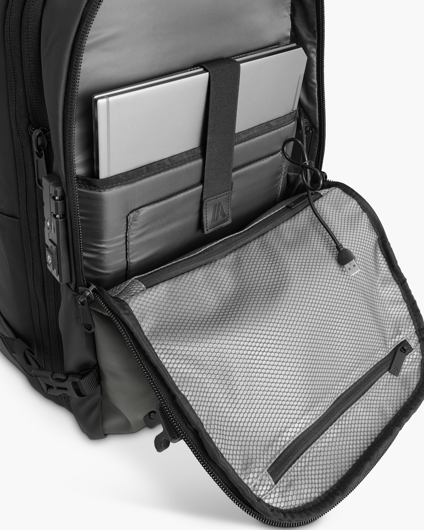 MAX (Carry-On)