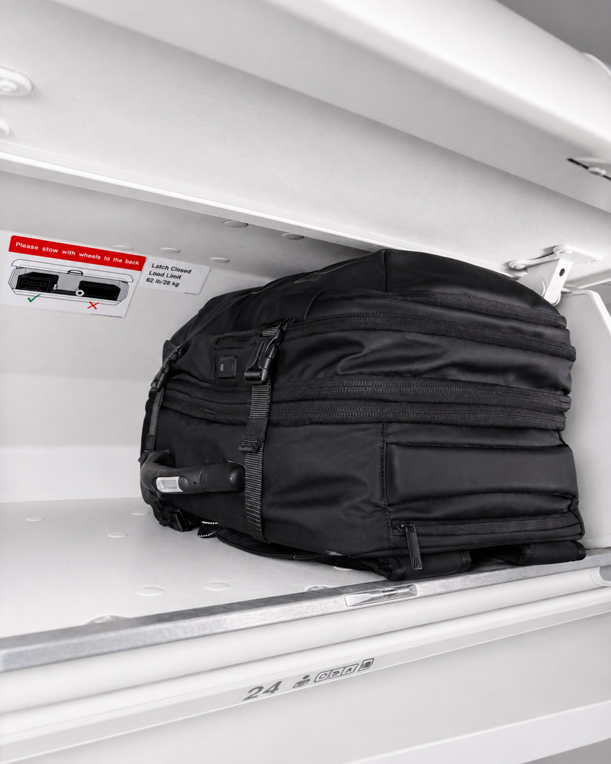 AIRBACK MAX 吸引器付き Carry-On Vacuum Backpack with Trolley (2-in