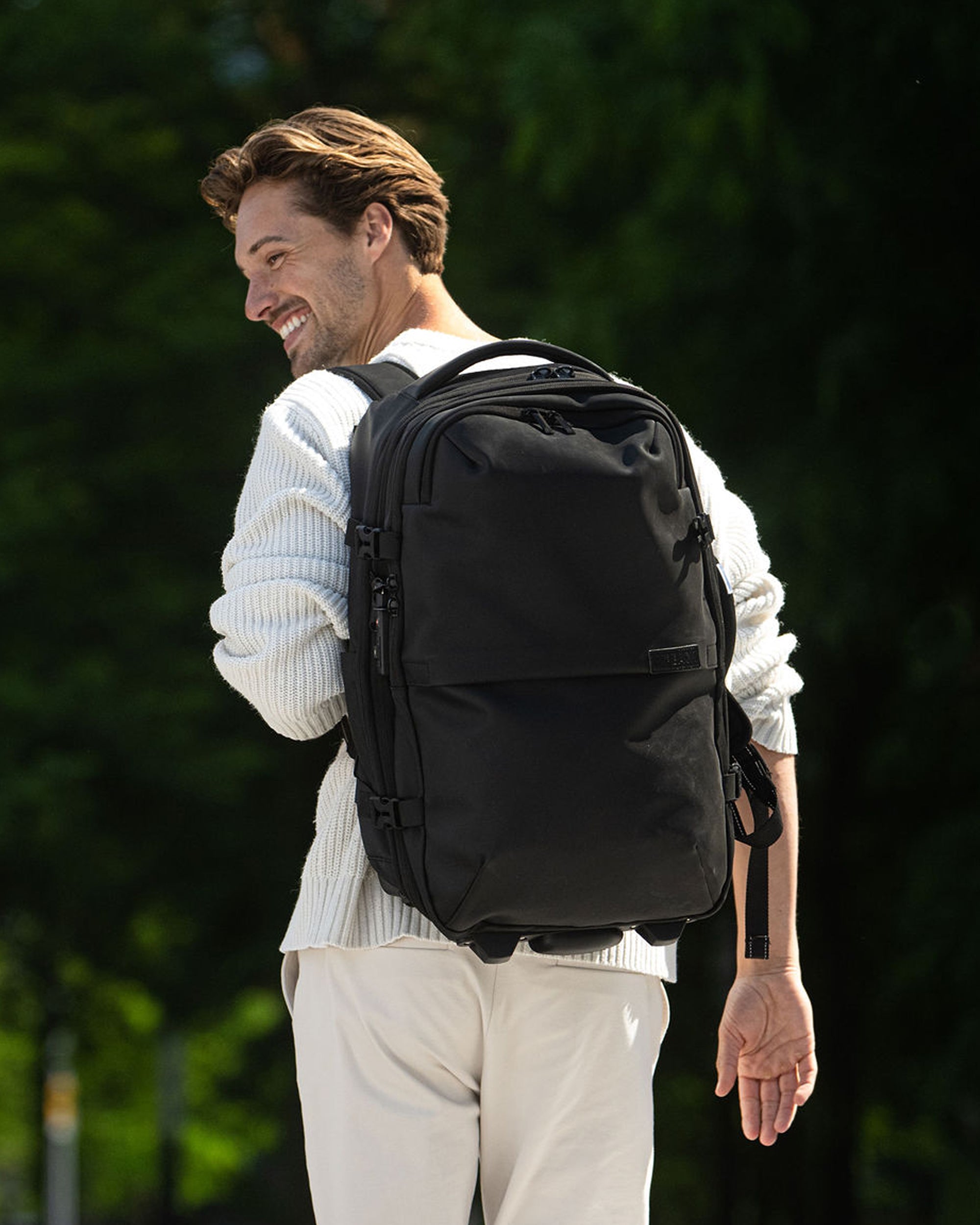 Carry-On Vacuum Backpack with Trolley (2-in-1) | Airback - Airback