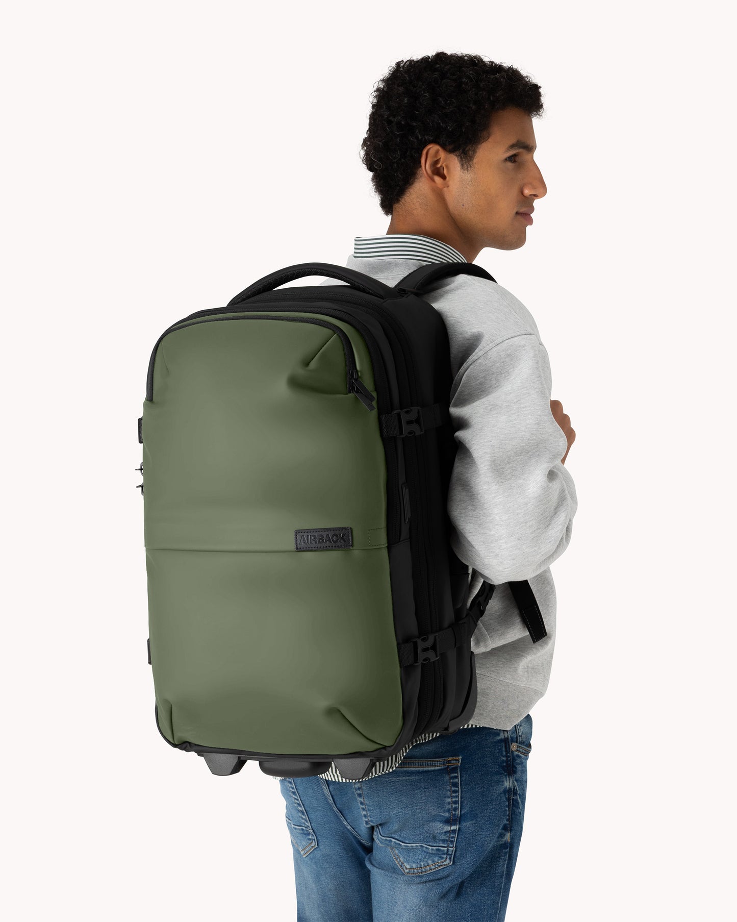 MAX (Carry-On)