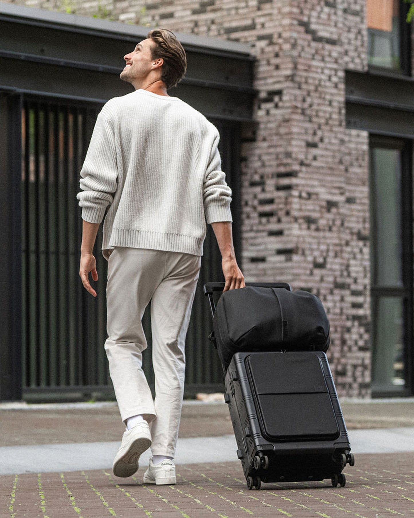 NEXT (Carry-On)