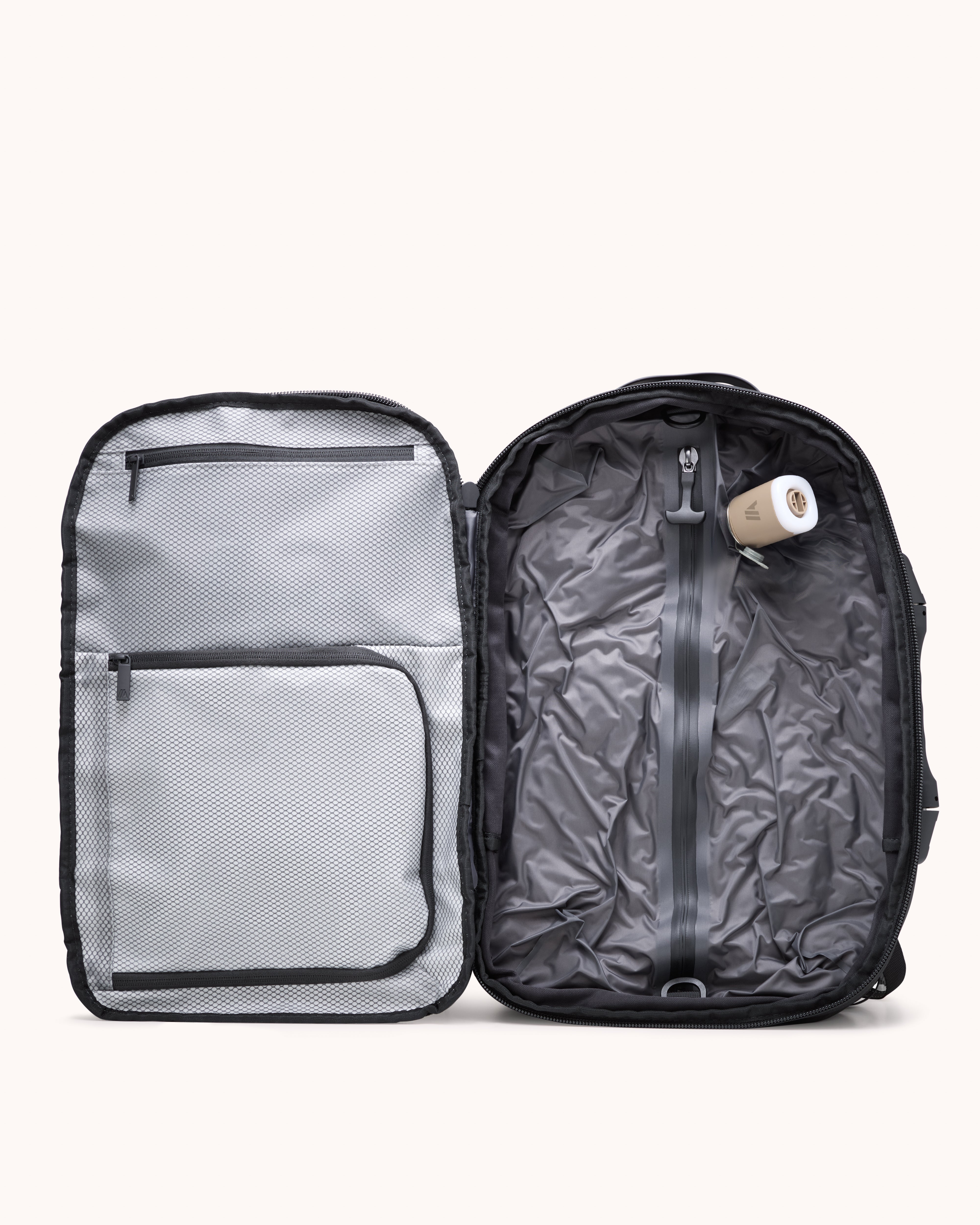 AIRBACK ブラックリュック ブラック 【通気性】背中空間リュック AIR Back Pack ブラック/グレー