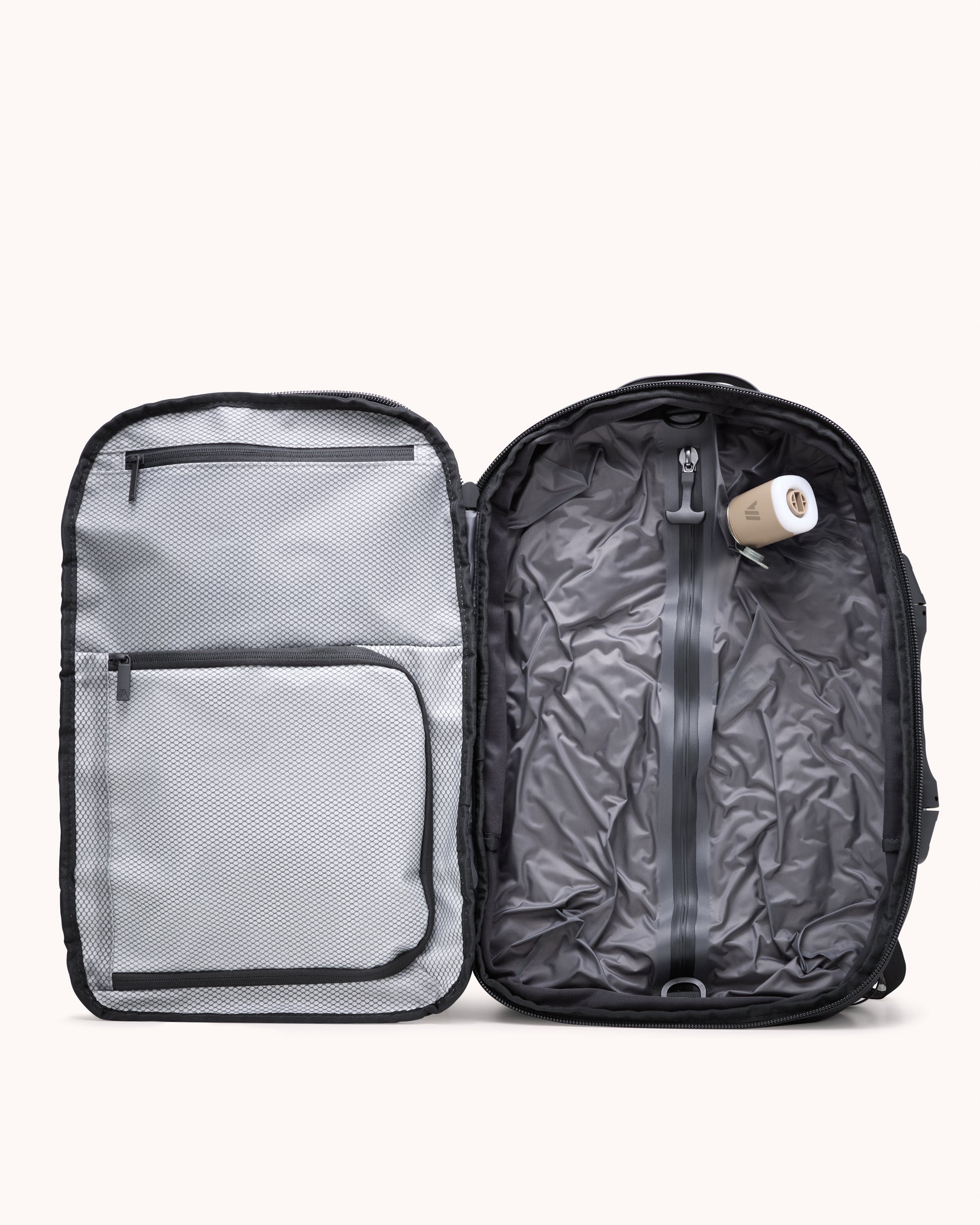 Vacuum Backpack for Travel (Carry-On) Matt Black | Airback - Airback Vacuum Backpack for Travel (Carry-On) Matt Black | Airback - Airback