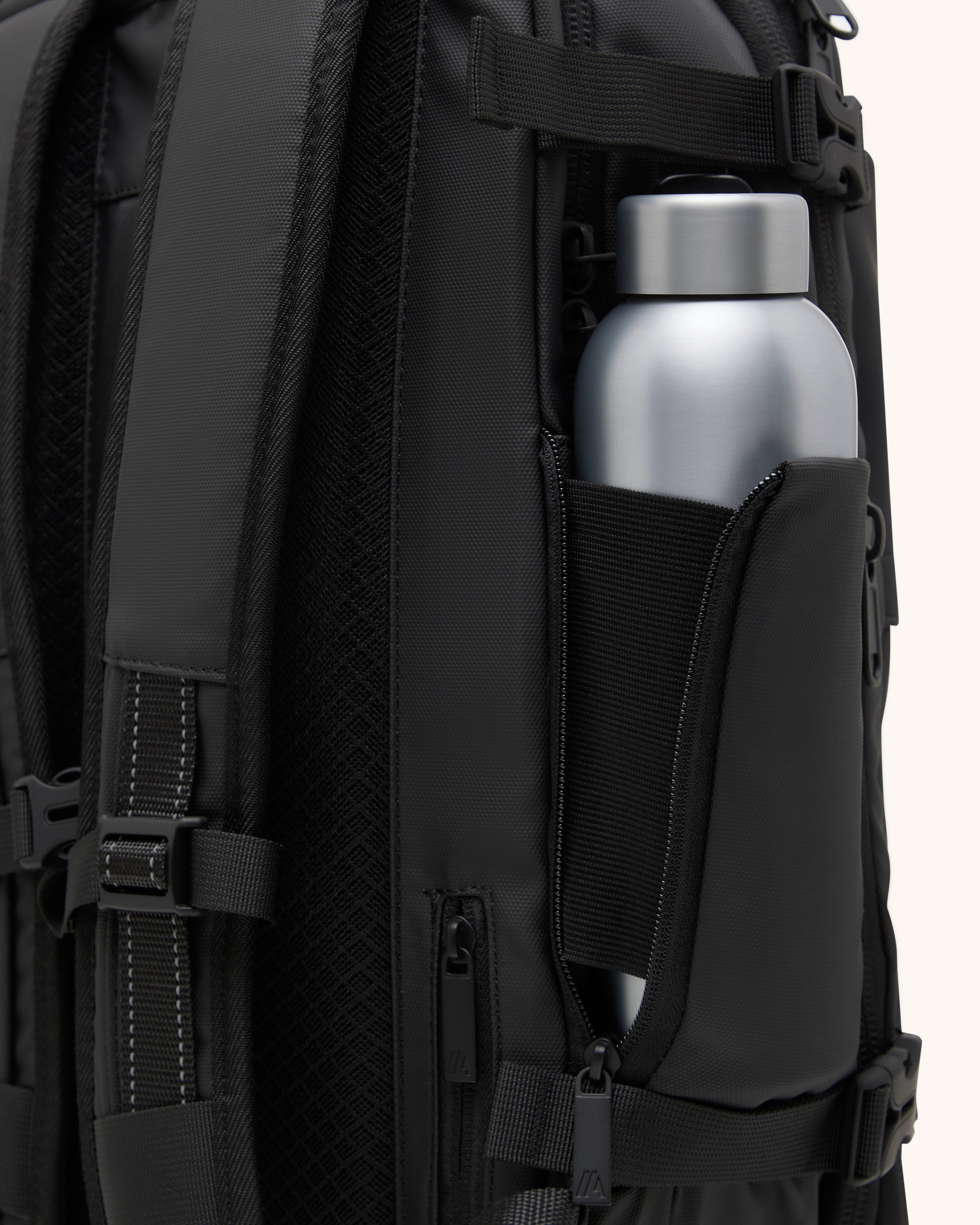 Vacuum Backpack for Travel (Carry-On) – Graphite | Airback - Airback